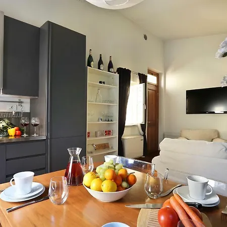 Apartament Casa Sarina *